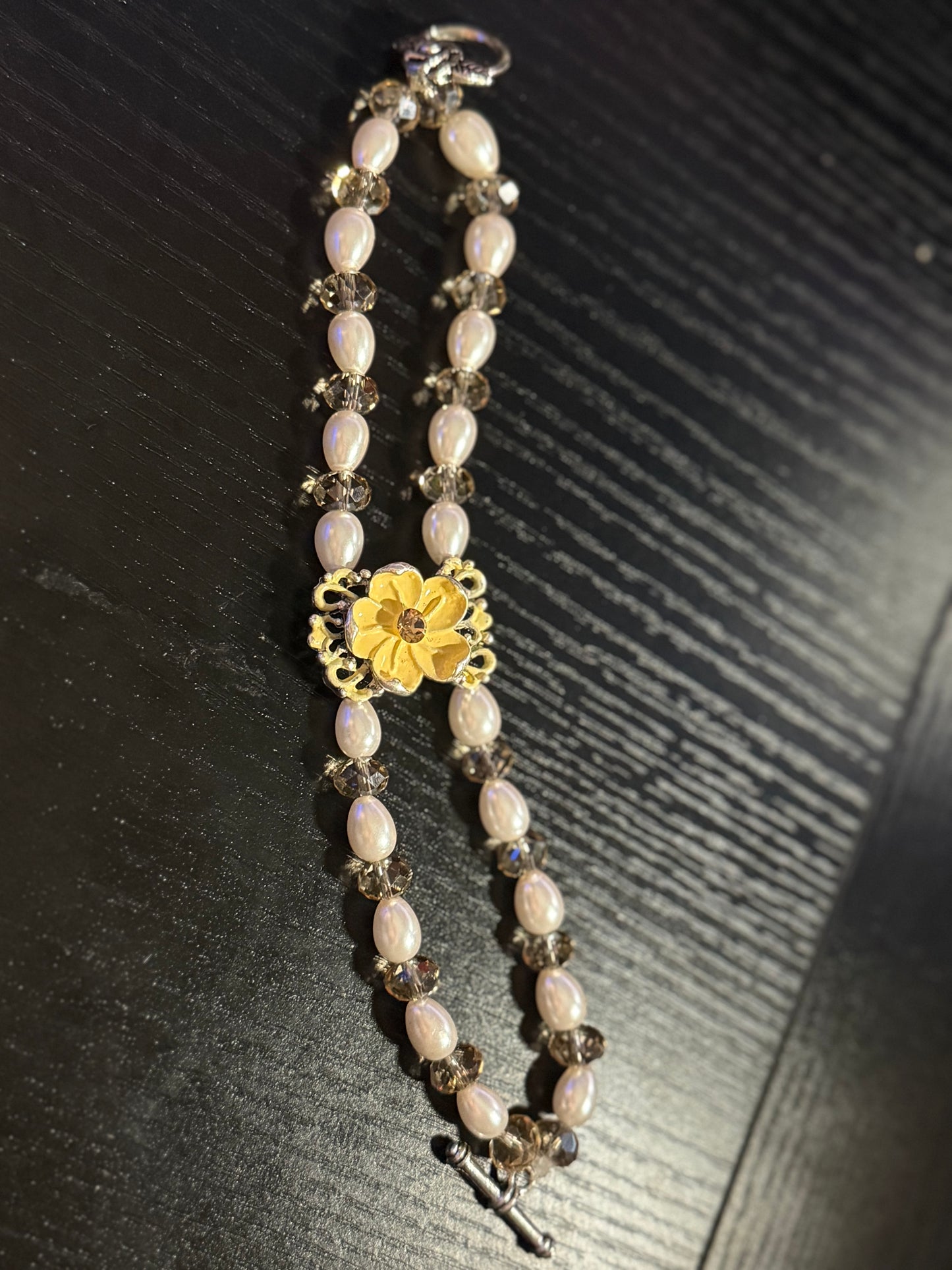 White Glass Pearl with Flower Bracelet