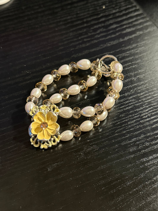 White Glass Pearl with Flower Bracelet